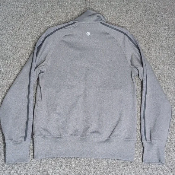 Lululemon Kung Fu Jacket II Size Small in Heathered Slate 2011 Gym Workout - Picture 10 of 14